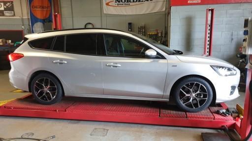 Kron BFM 17 inch Ford Focus Wagon.jpg